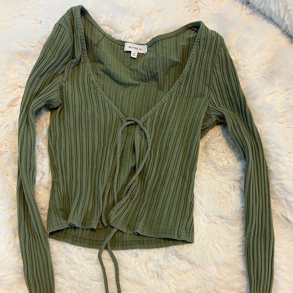 Green long sleeve top